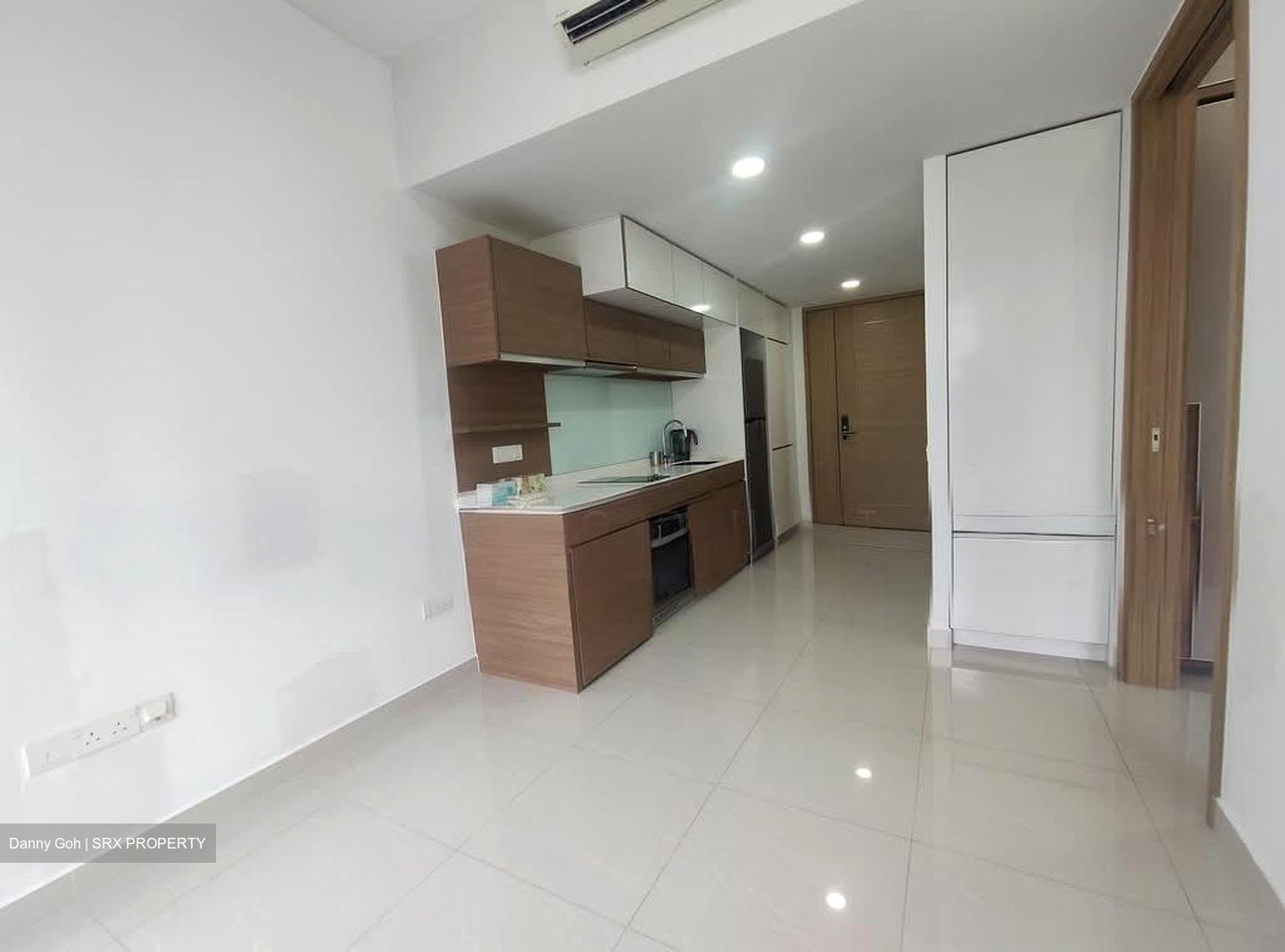 Coco Palms (D18), Condominium #557430071